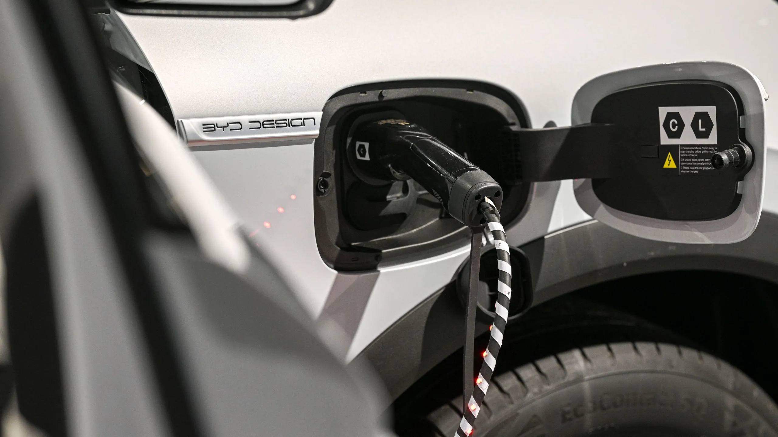 Carga rápida en autos eléctricos chinos: tiempos y costos en Perú